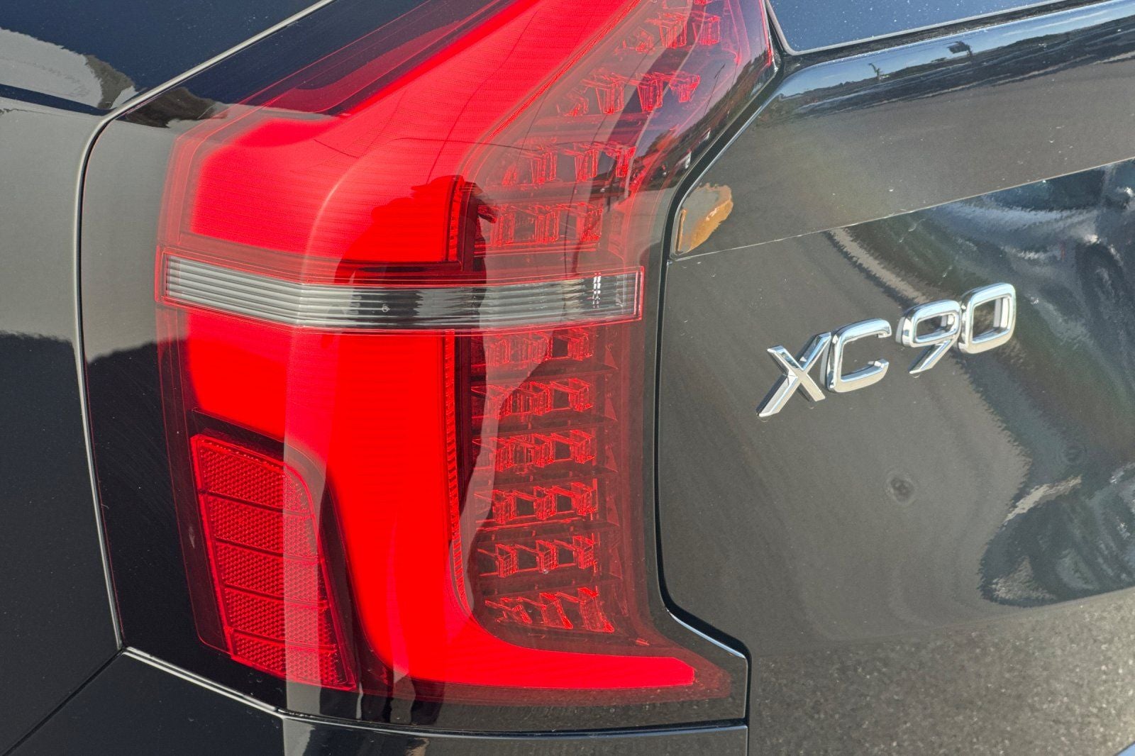 2027 Volvo XC90 B6 Plus 7-Seater