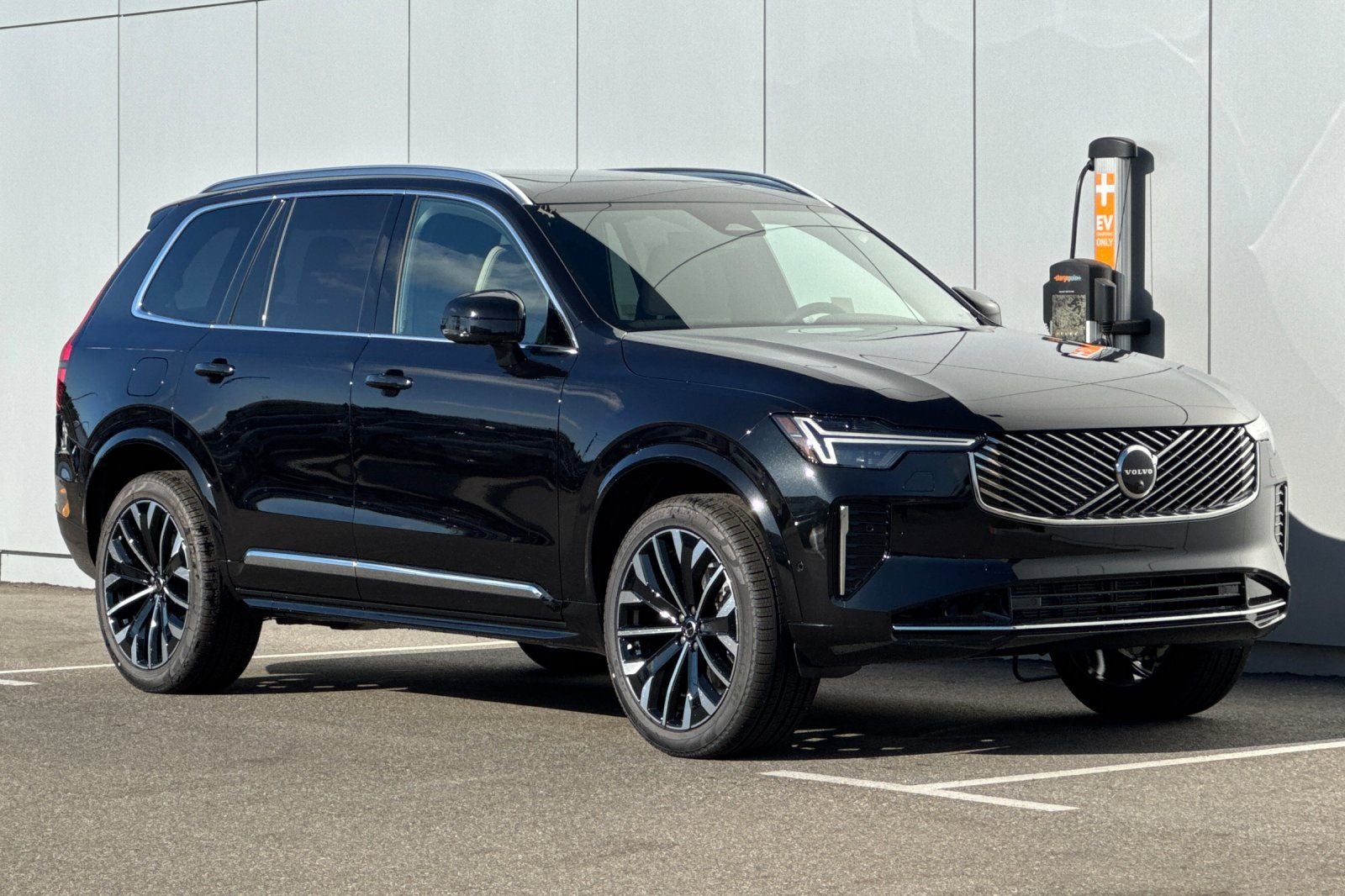 2027 Volvo XC90 B6 Plus 7-Seater