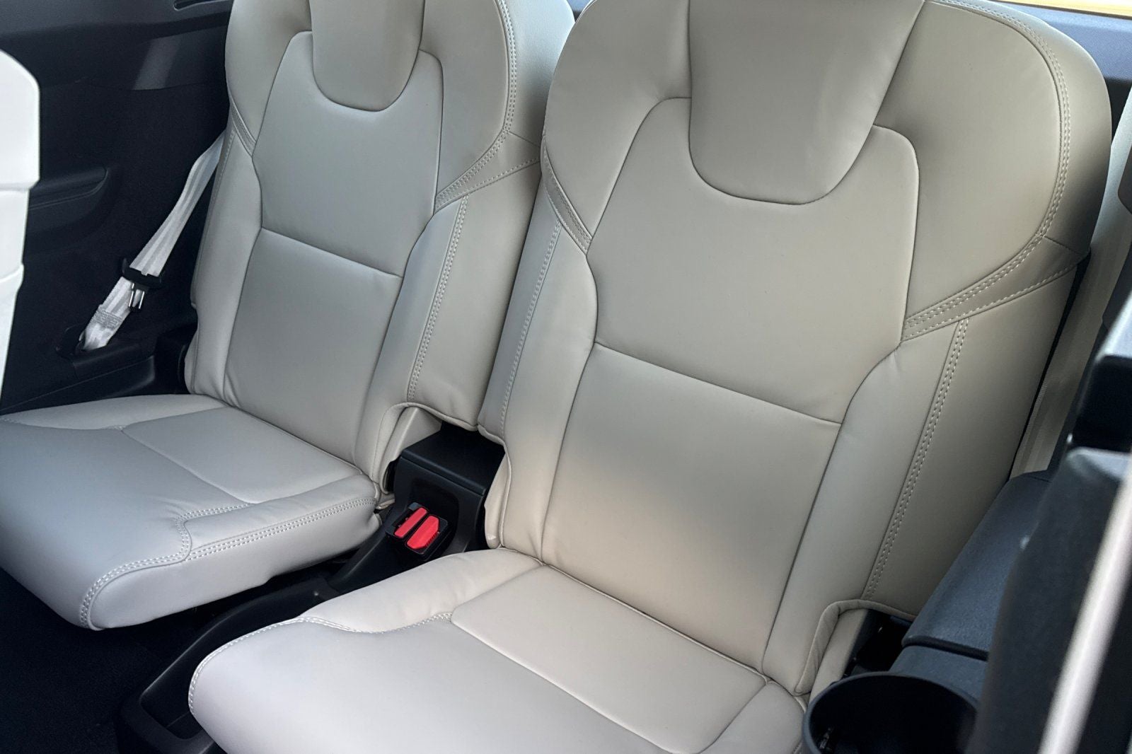 2026 Volvo XC90 B6 Ultra