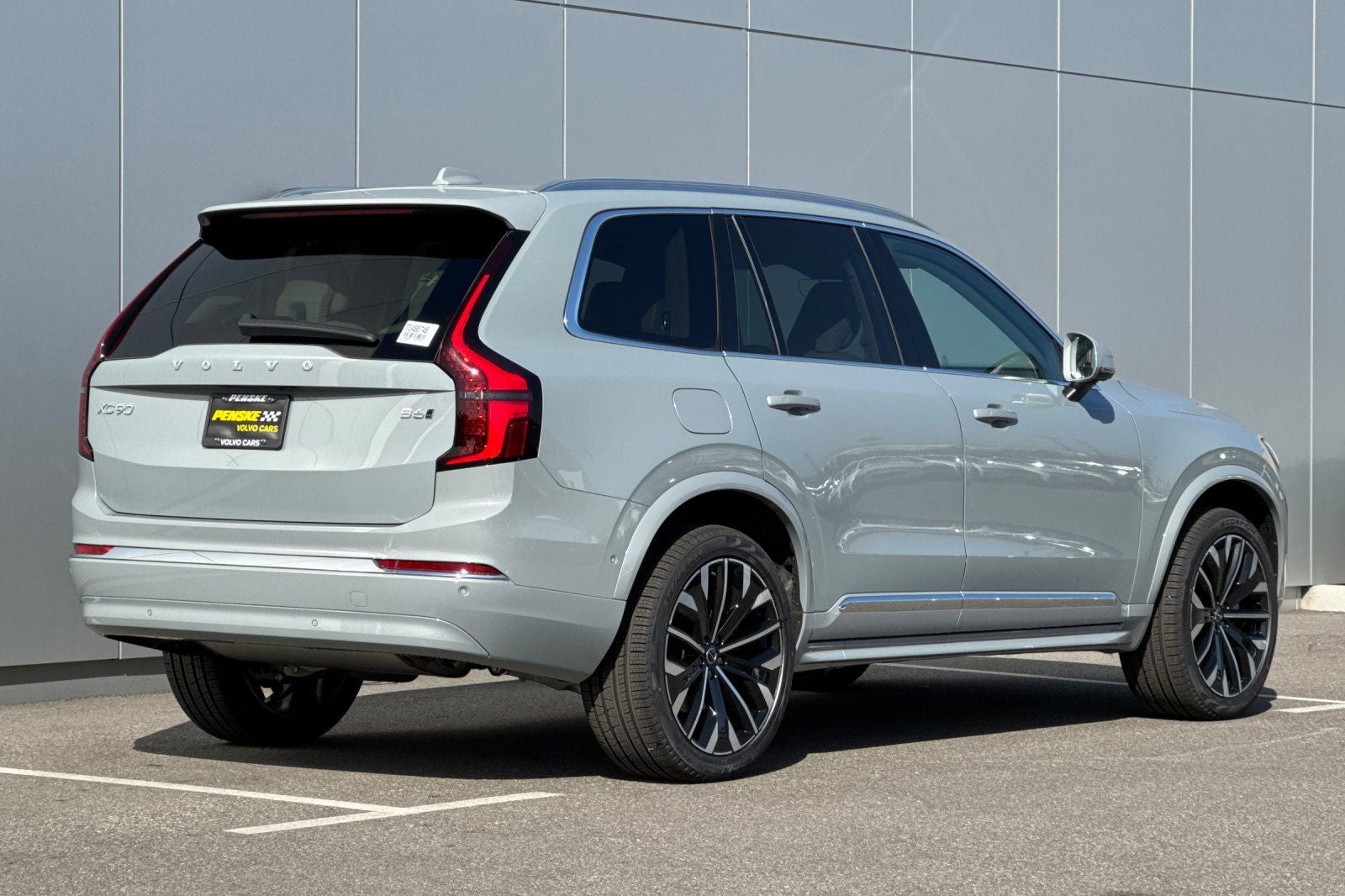 2026 Volvo XC90 B6 Ultra