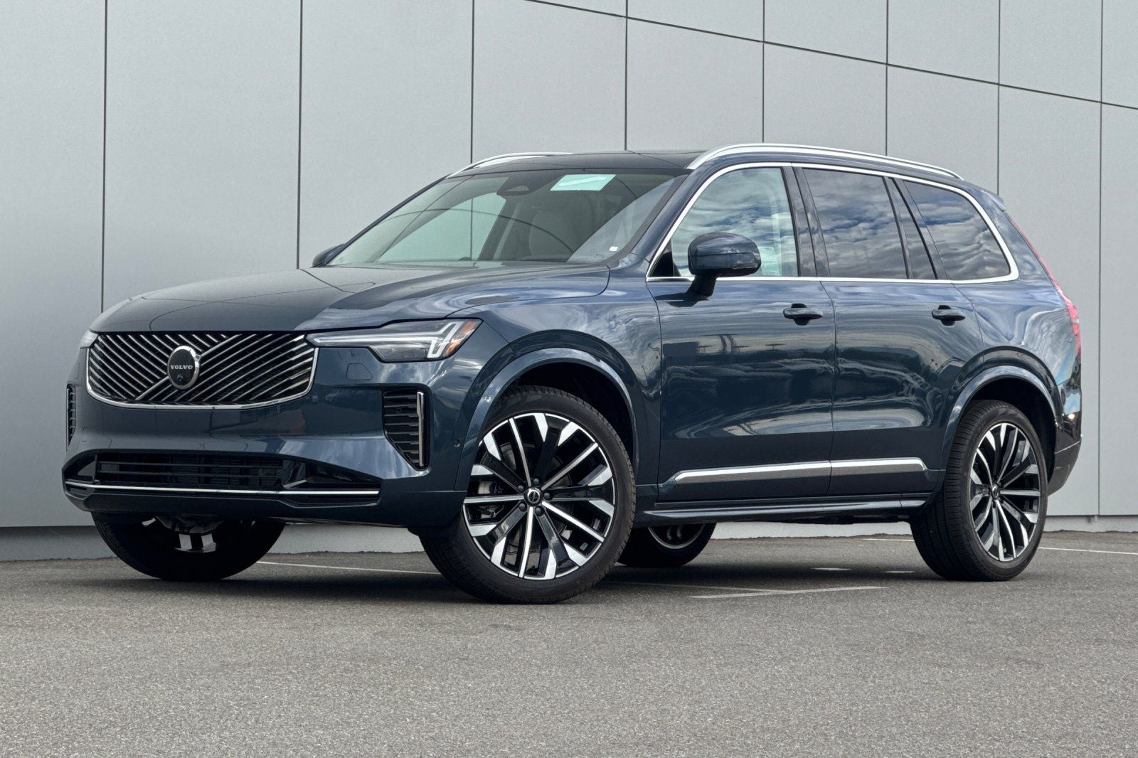 2027 Volvo XC90 B6 Ultra