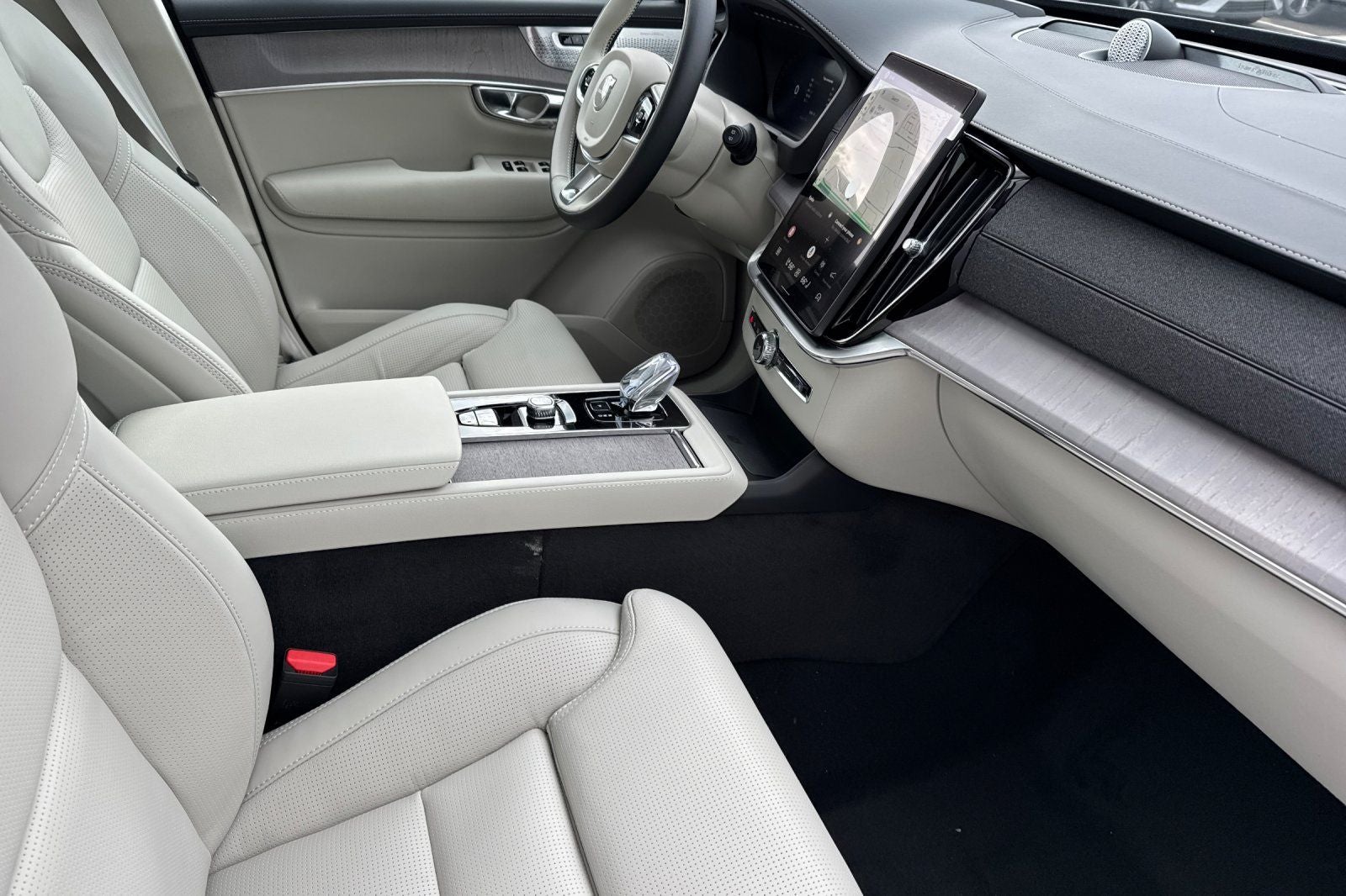 2027 Volvo XC90 B6 Ultra