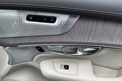 2027 Volvo XC90 B6 Ultra