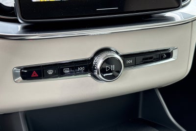 2027 Volvo XC90 B6 Ultra