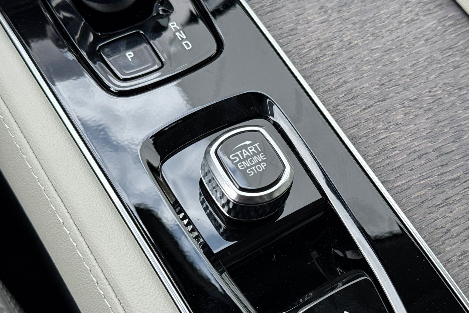 2027 Volvo XC90 B6 Ultra