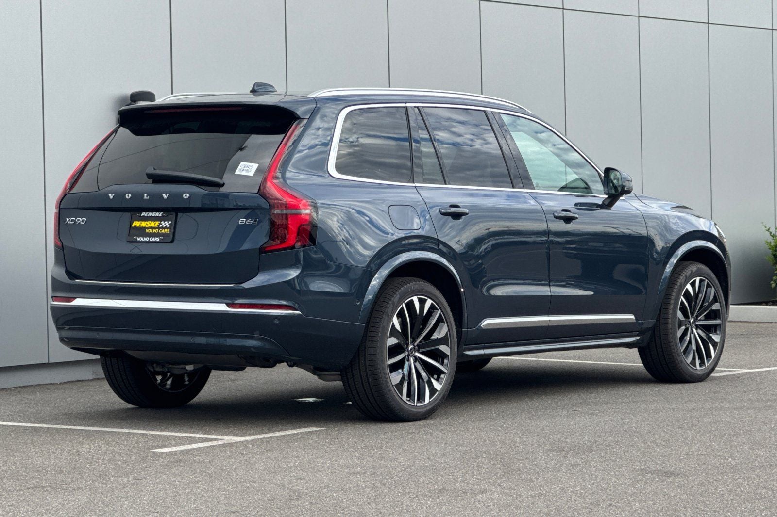 2027 Volvo XC90 B6 Ultra