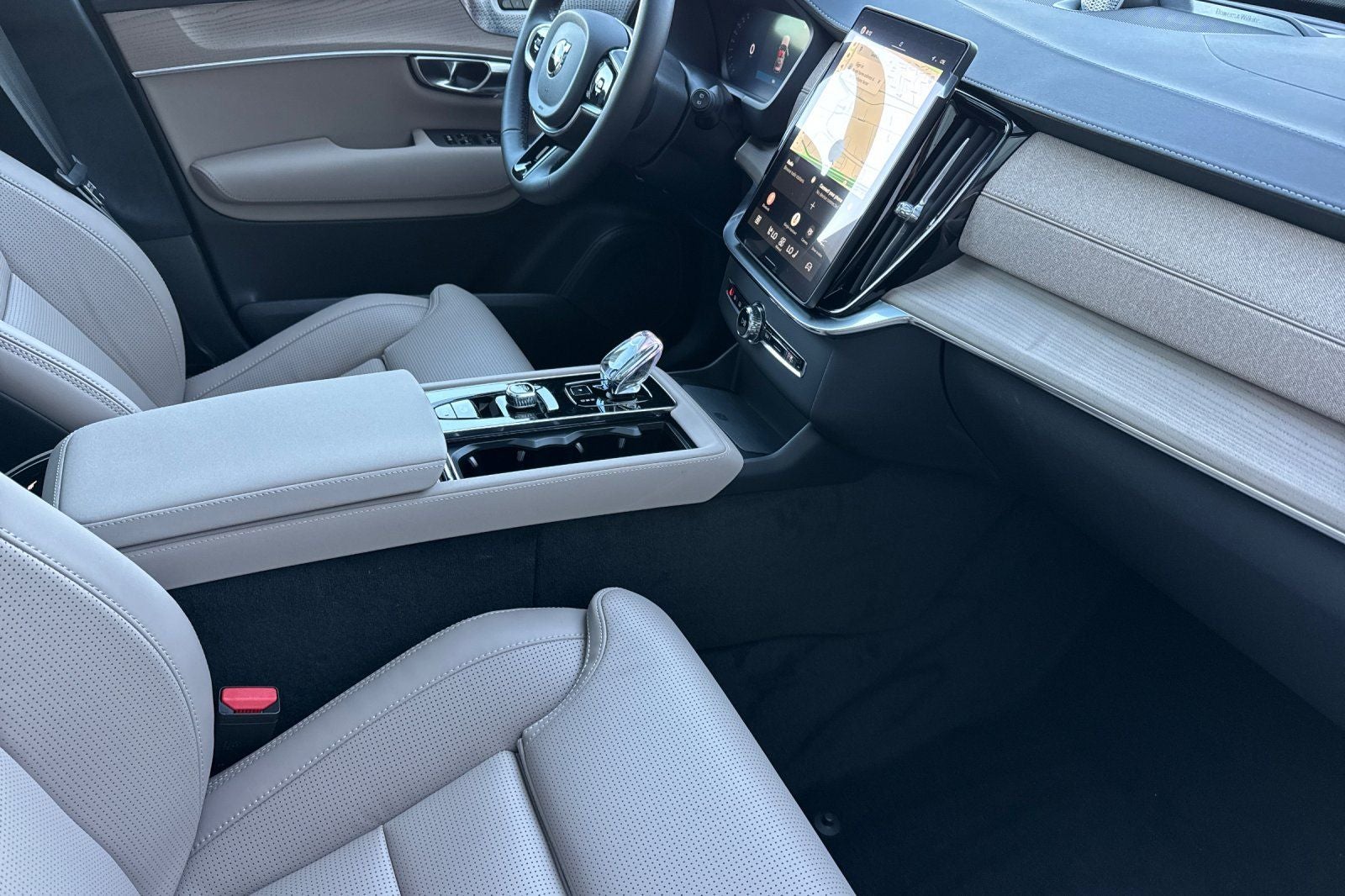 2027 Volvo XC90 B6 Ultra