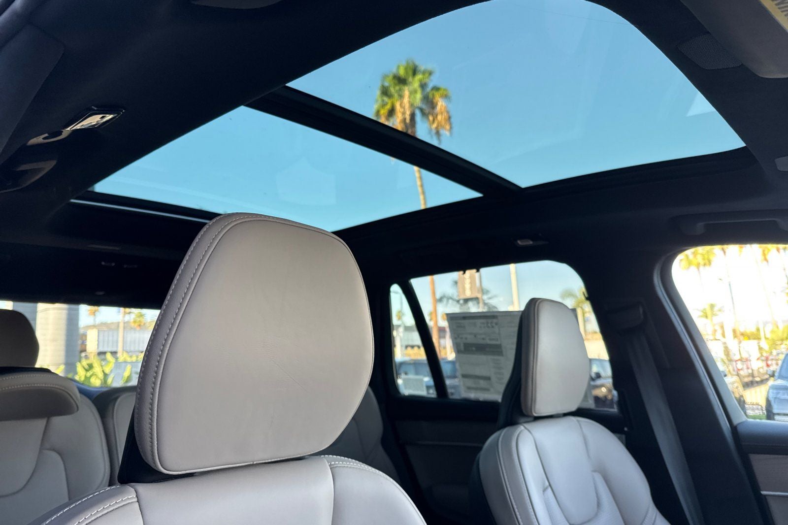 2027 Volvo XC90 B6 Ultra
