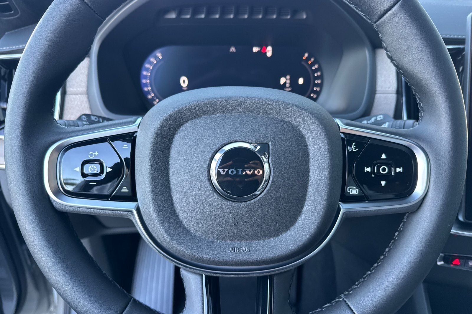 2027 Volvo XC90 B6 Ultra
