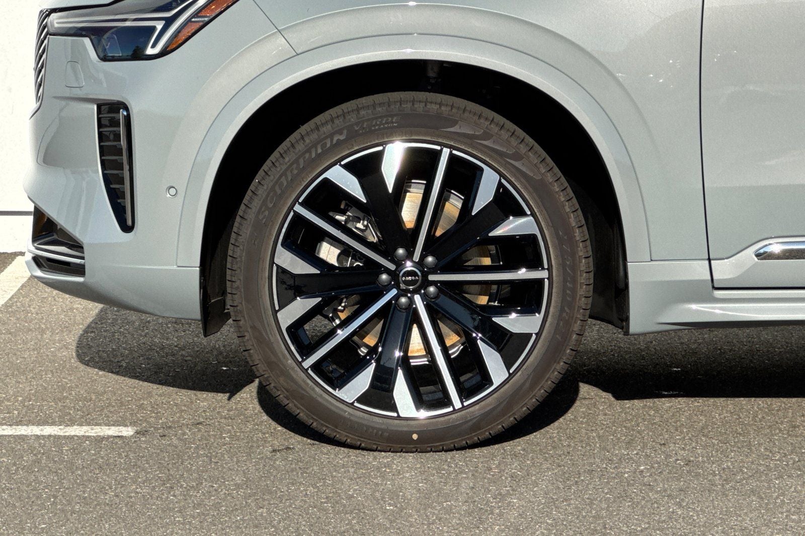 2027 Volvo XC90 B6 Ultra