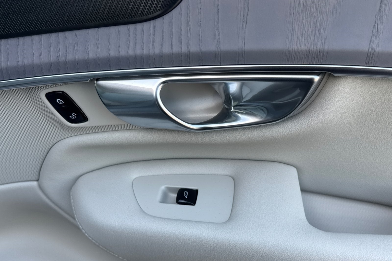 2026 Volvo XC90 B6 Ultra