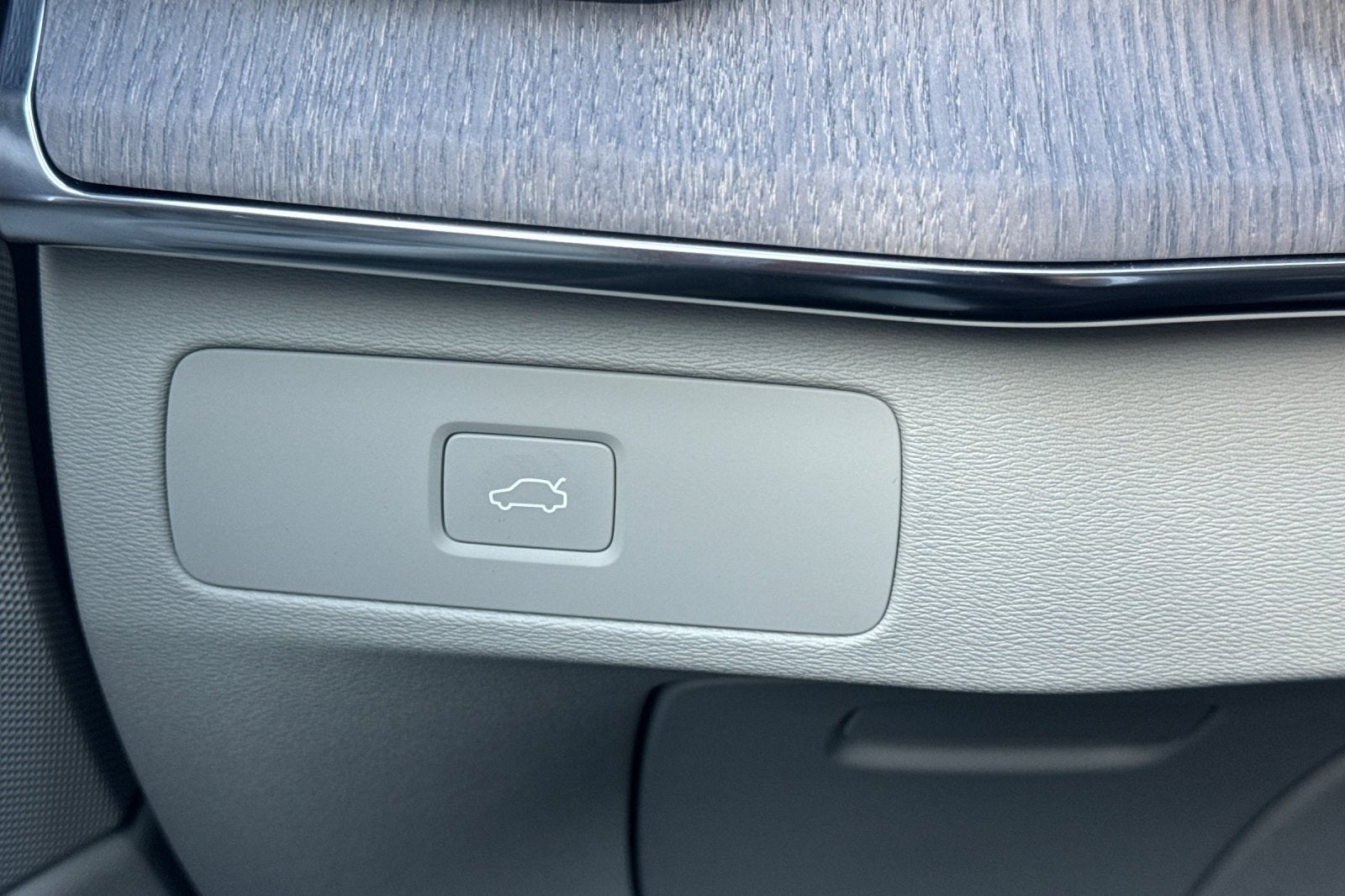 2026 Volvo XC90 B6 Ultra