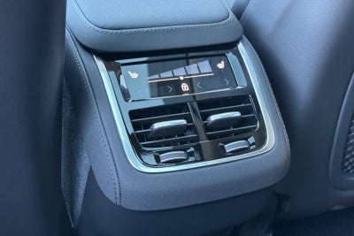 2027 Volvo XC90 B6 Ultra