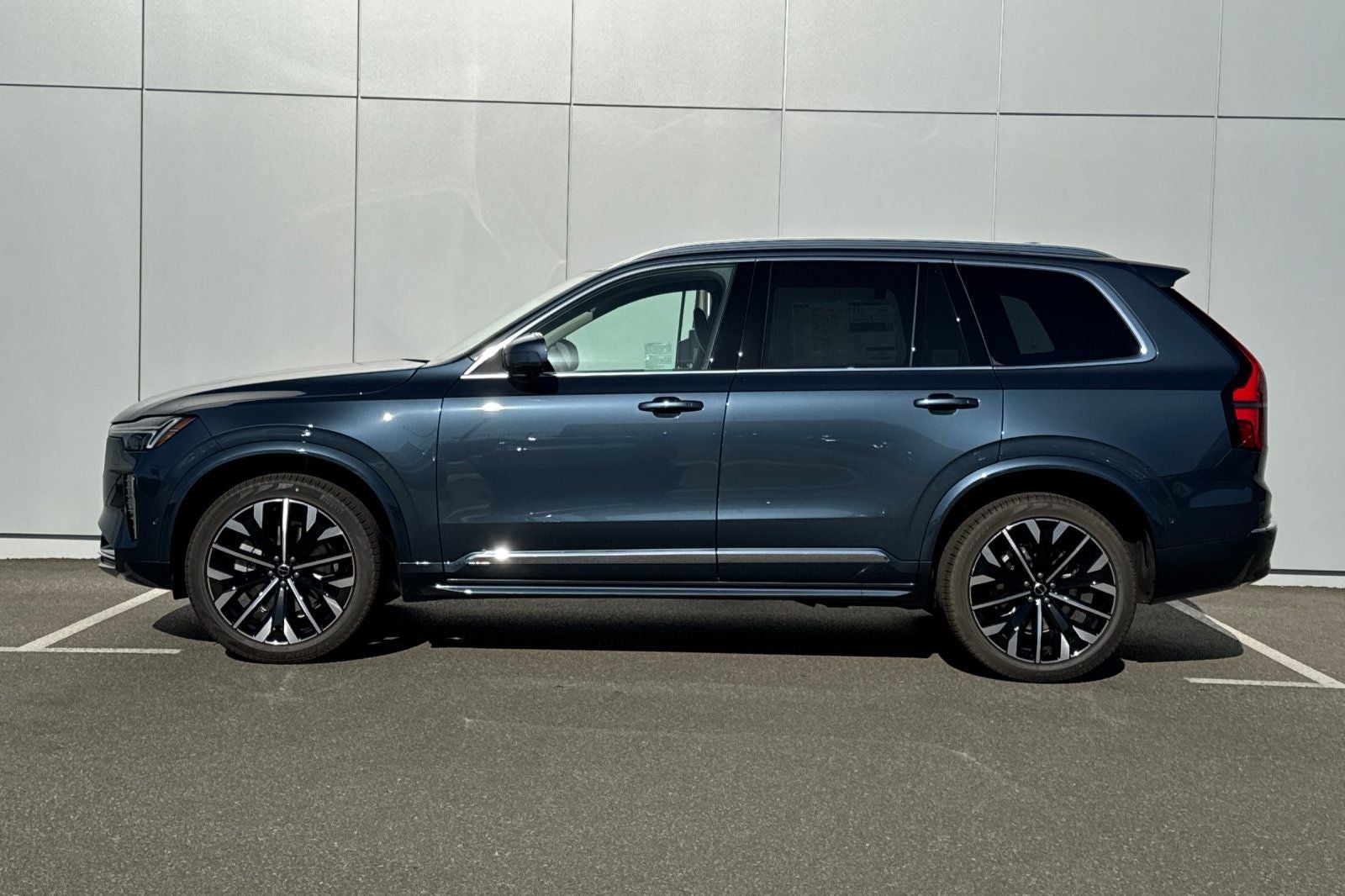 2027 Volvo XC90 B6 Ultra