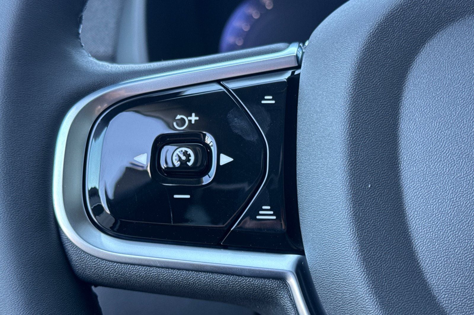 2027 Volvo XC90 B6 Ultra