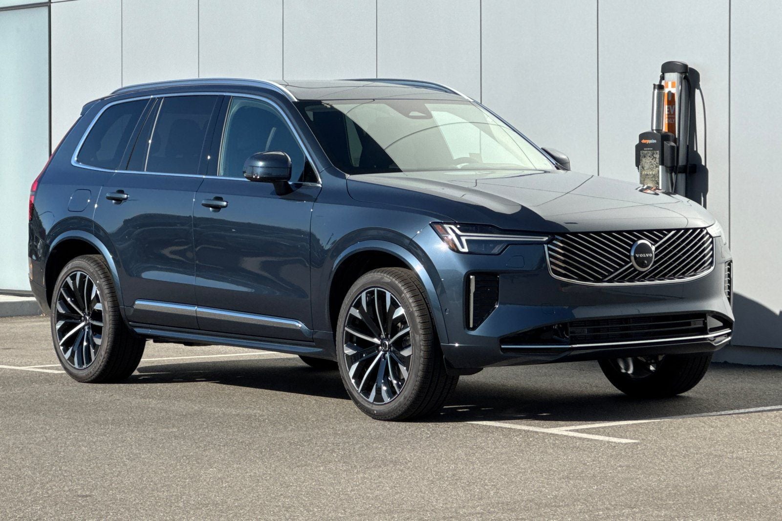 2027 Volvo XC90 B6 Ultra