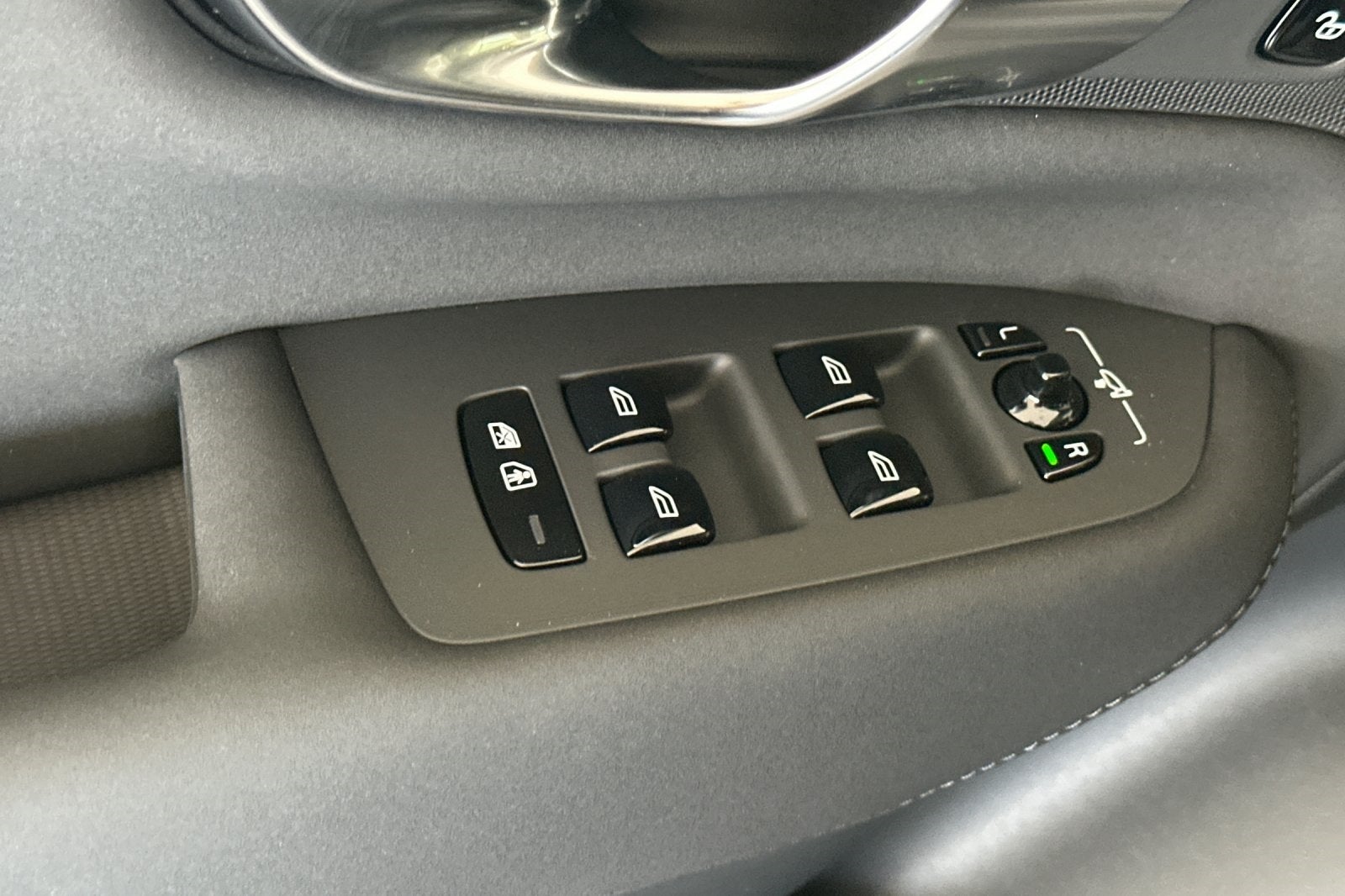 2025 Volvo XC90 B6 Ultra 2025.5