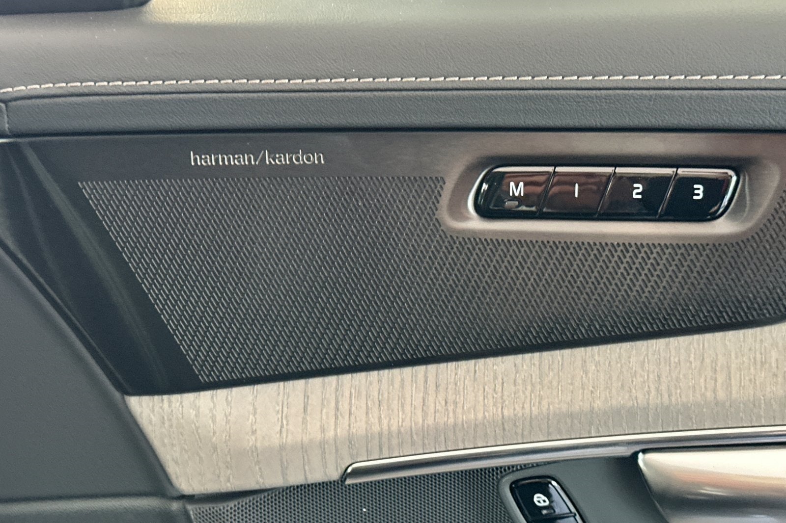 2025 Volvo XC90 B6 Ultra 2025.5