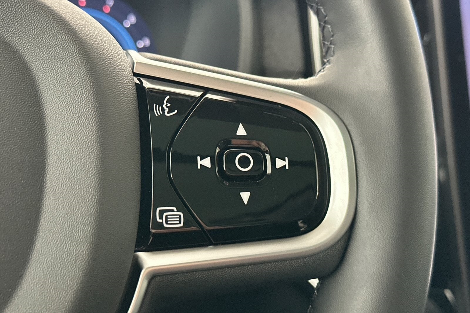 2025 Volvo XC90 B6 Ultra 2025.5