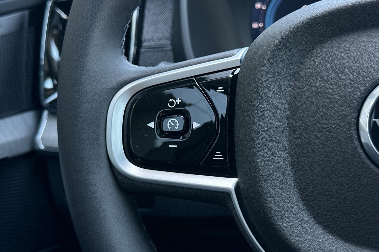 2025 Volvo XC90 B6 Ultra 2025.5