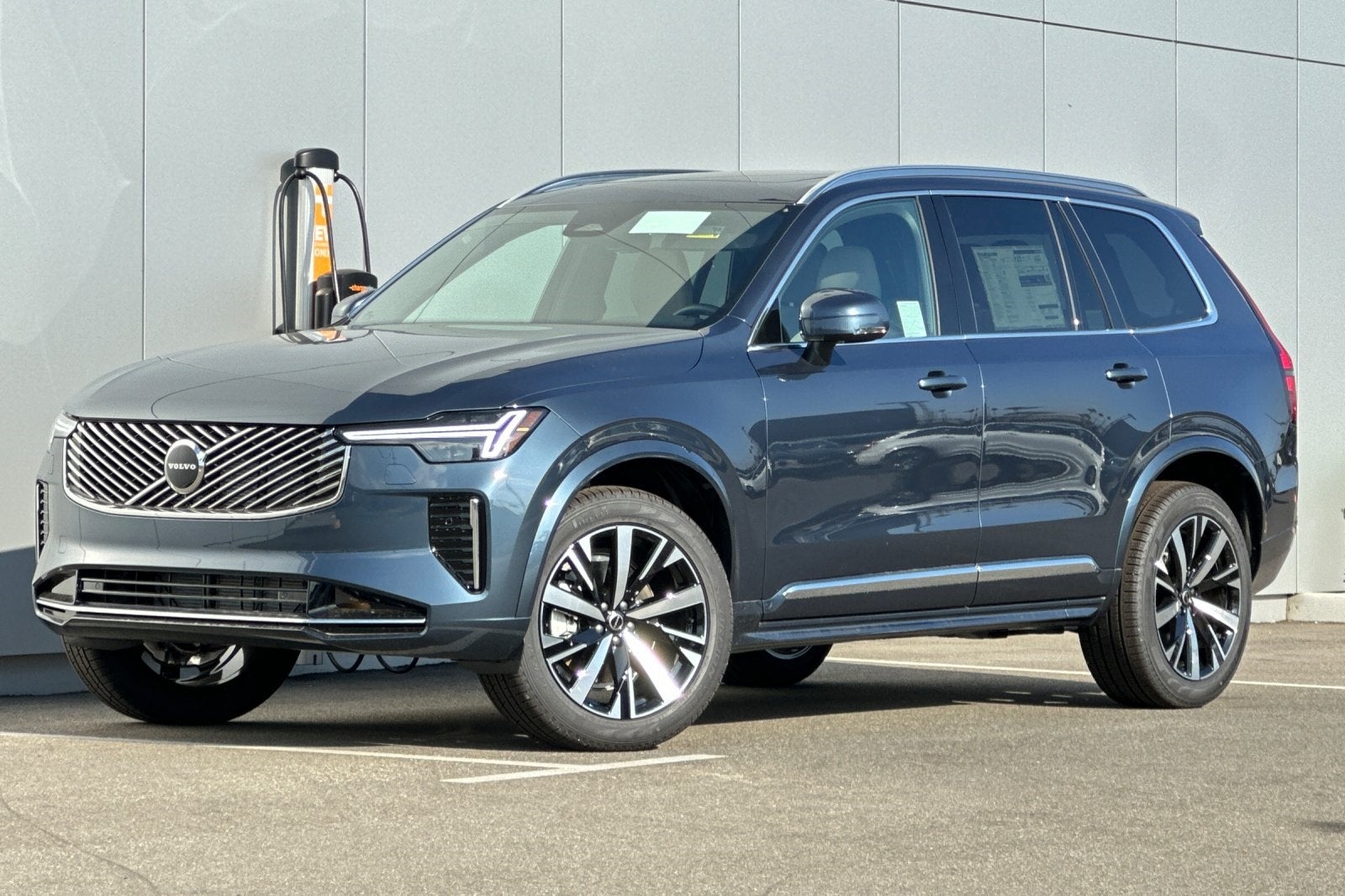 2026 Volvo XC90 B6 Core