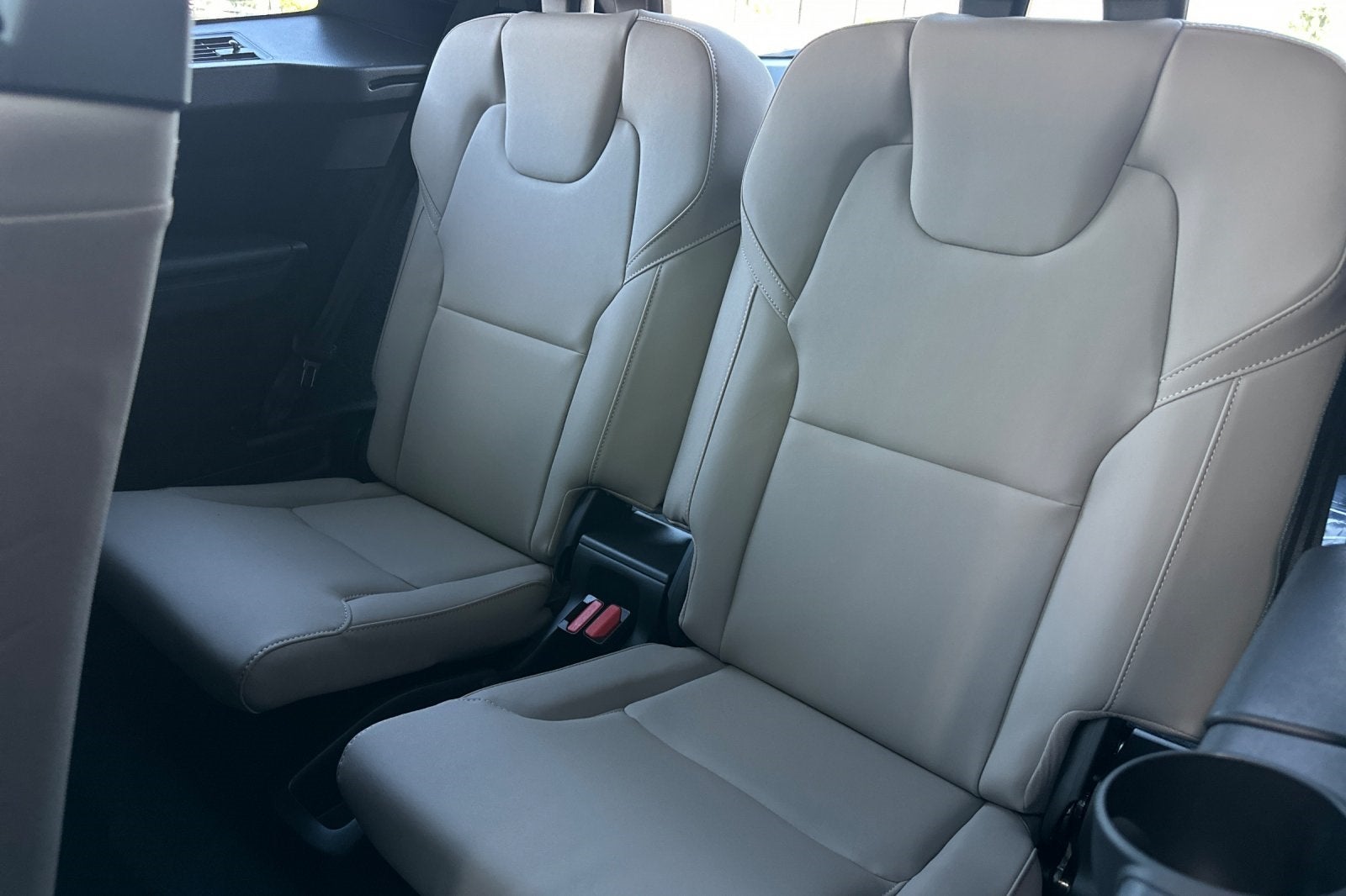 2026 Volvo XC90 B6 Core