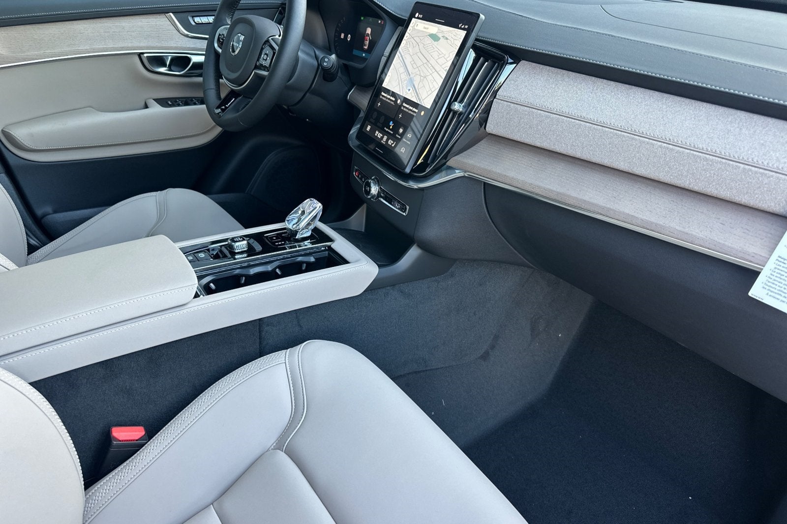 2026 Volvo XC90 B6 Core