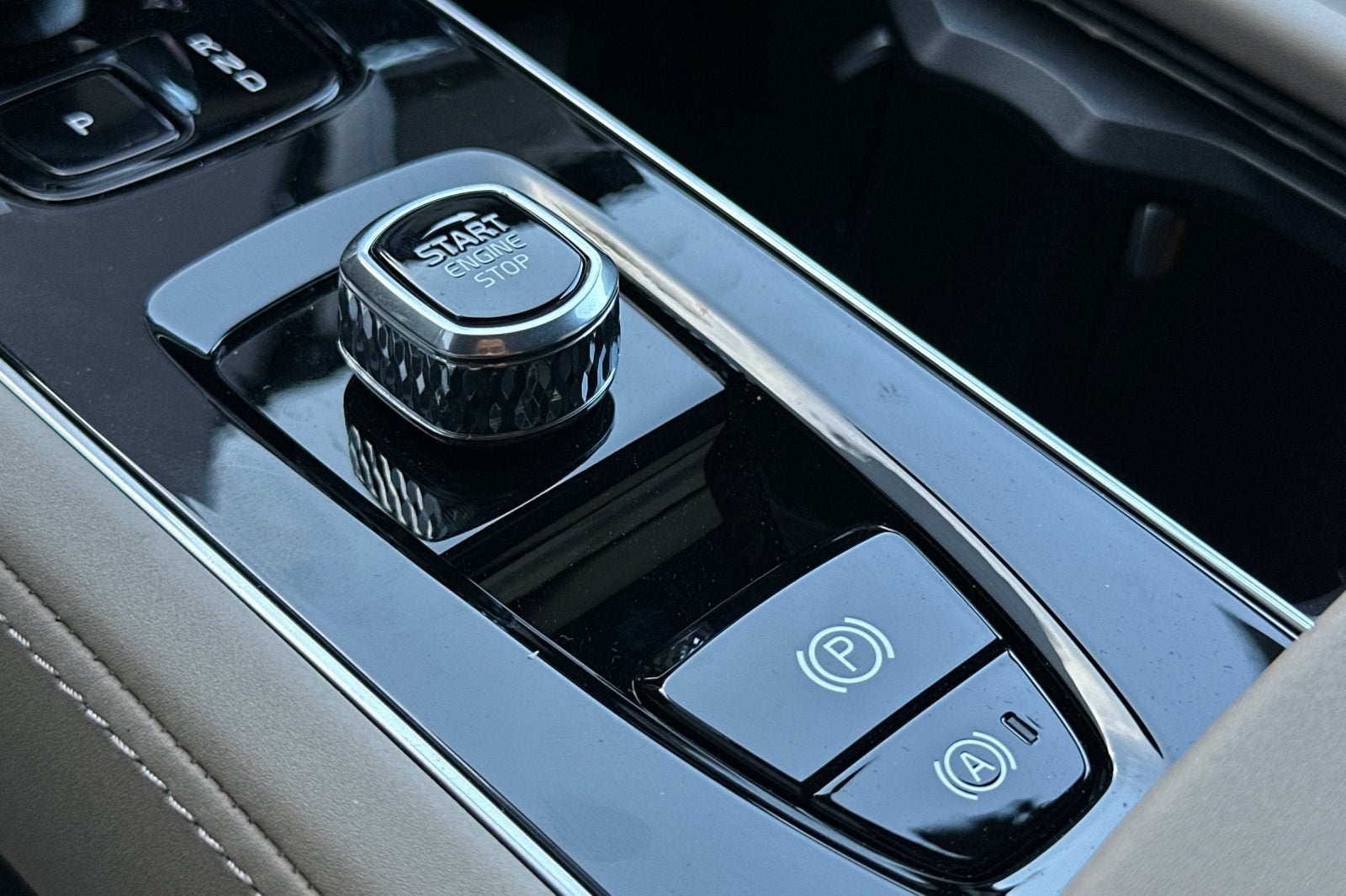 2026 Volvo XC90 B6 Core