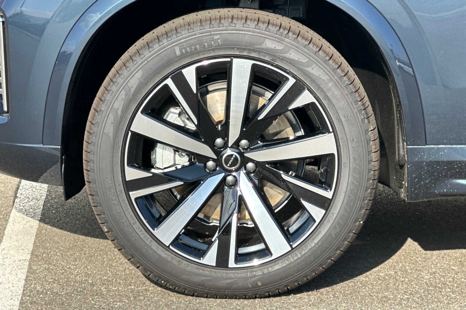 2026 Volvo XC90 B6 Core