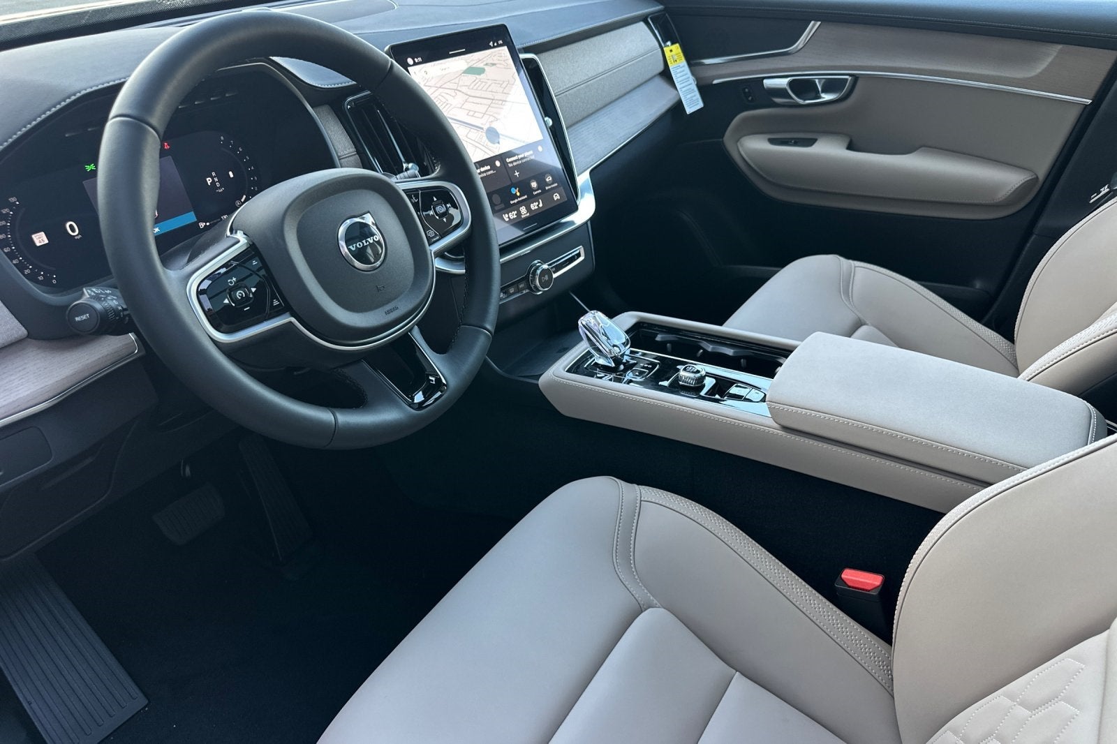 2026 Volvo XC90 B6 Core