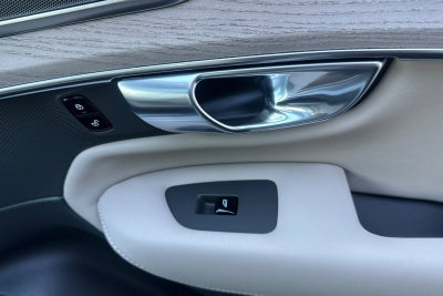 2026 Volvo XC90 B6 Core