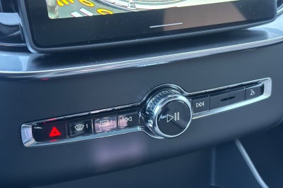 2026 Volvo XC90 B6 Core