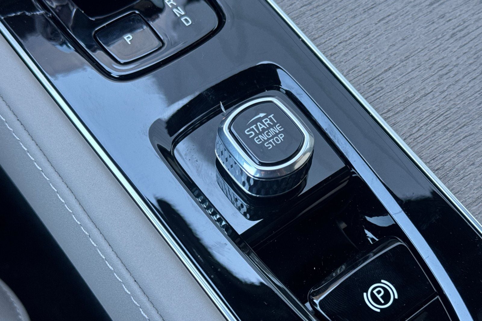 2026 Volvo XC90 B6 Core