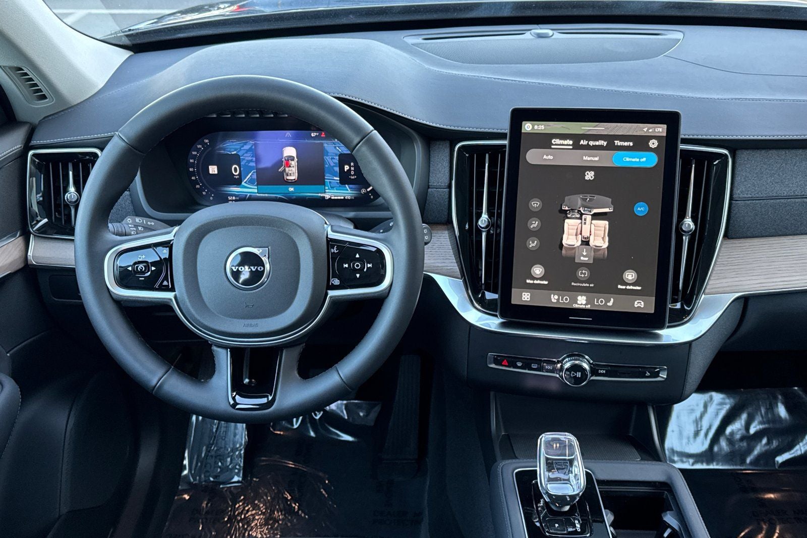 2026 Volvo XC90 B6 Core