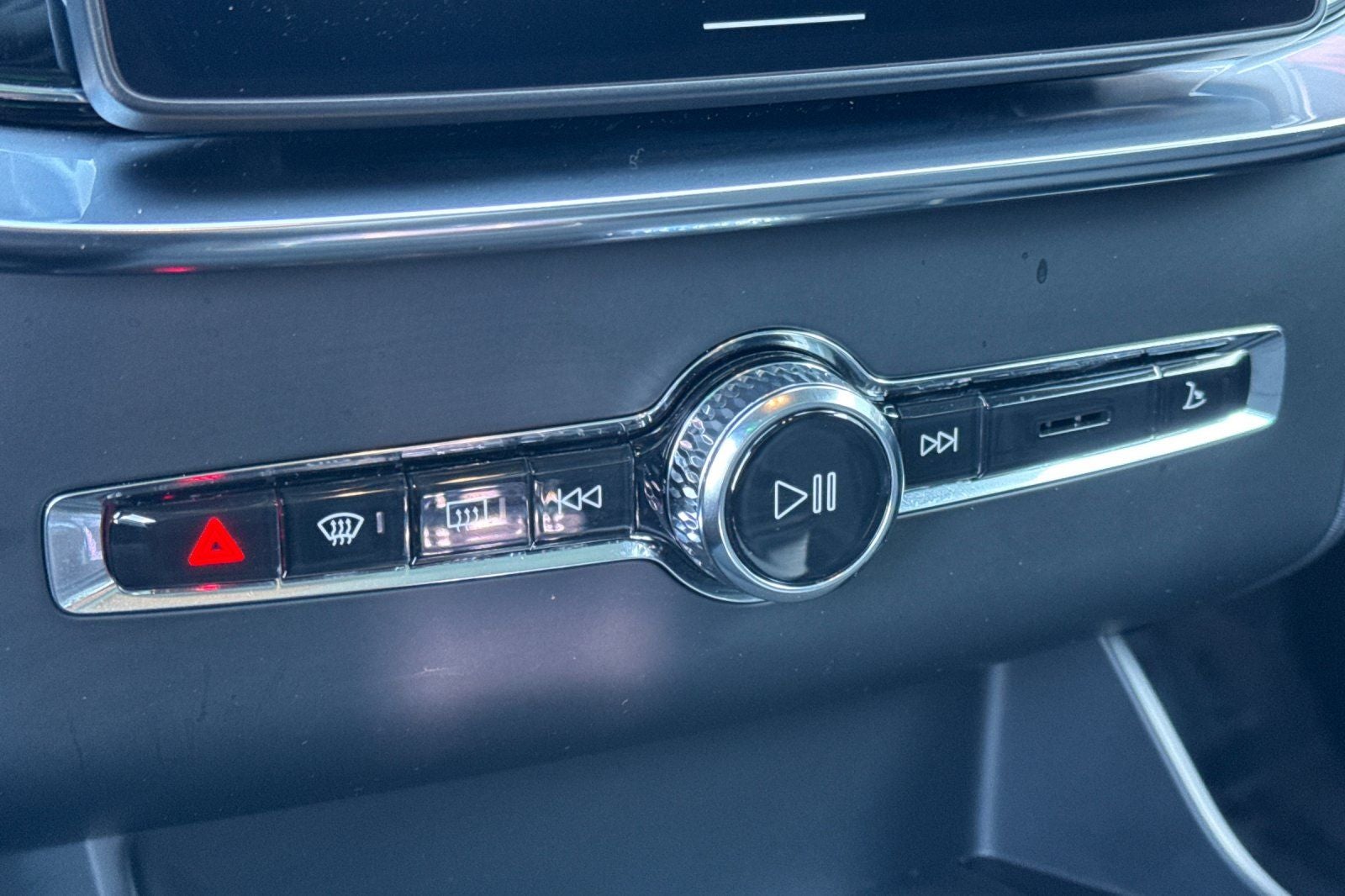 2026 Volvo XC90 B6 Core