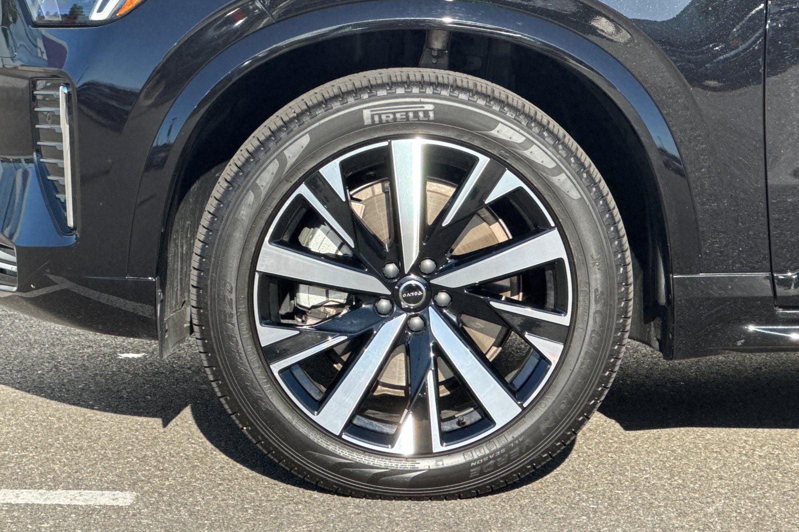 2026 Volvo XC90 B6 Core