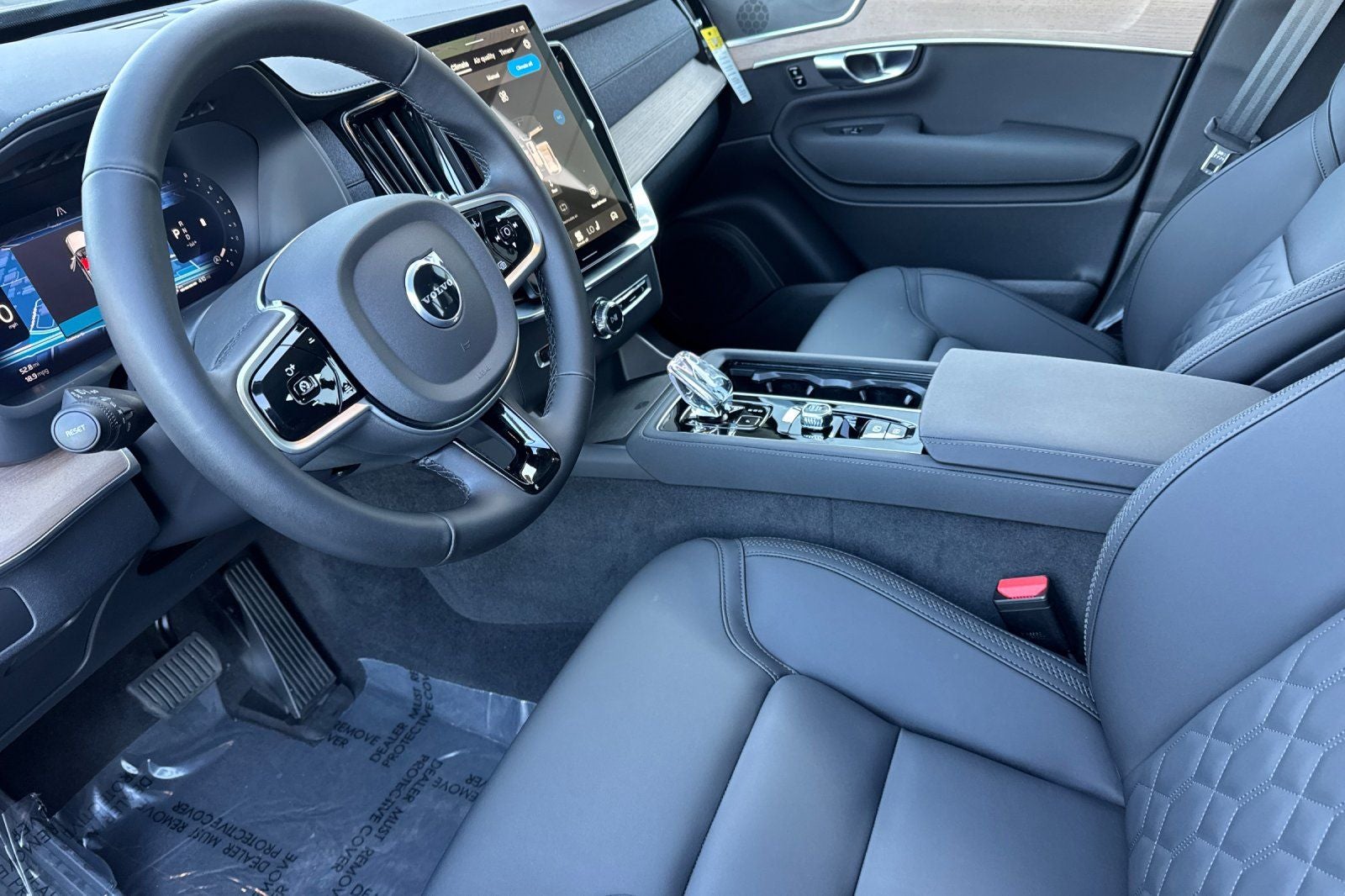 2026 Volvo XC90 B6 Core