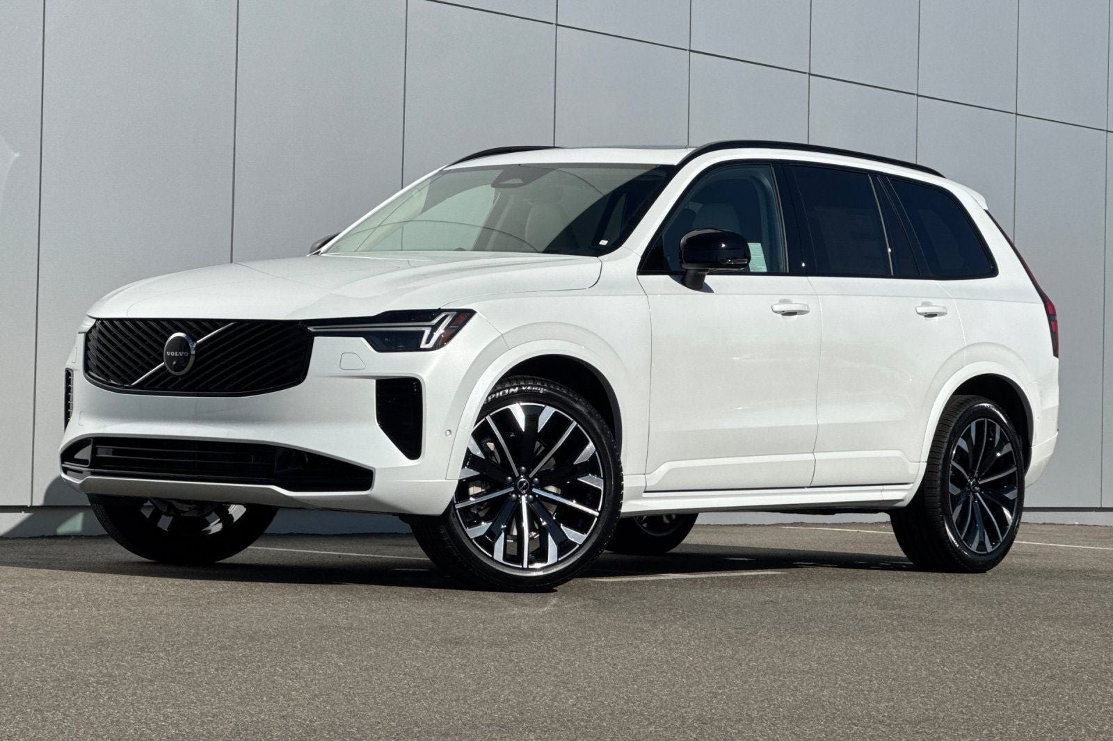2027 Volvo XC90 B6 Ultra