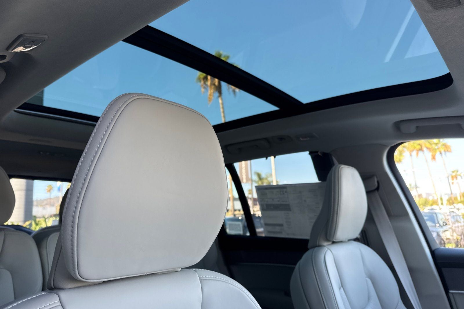2027 Volvo XC90 B6 Ultra