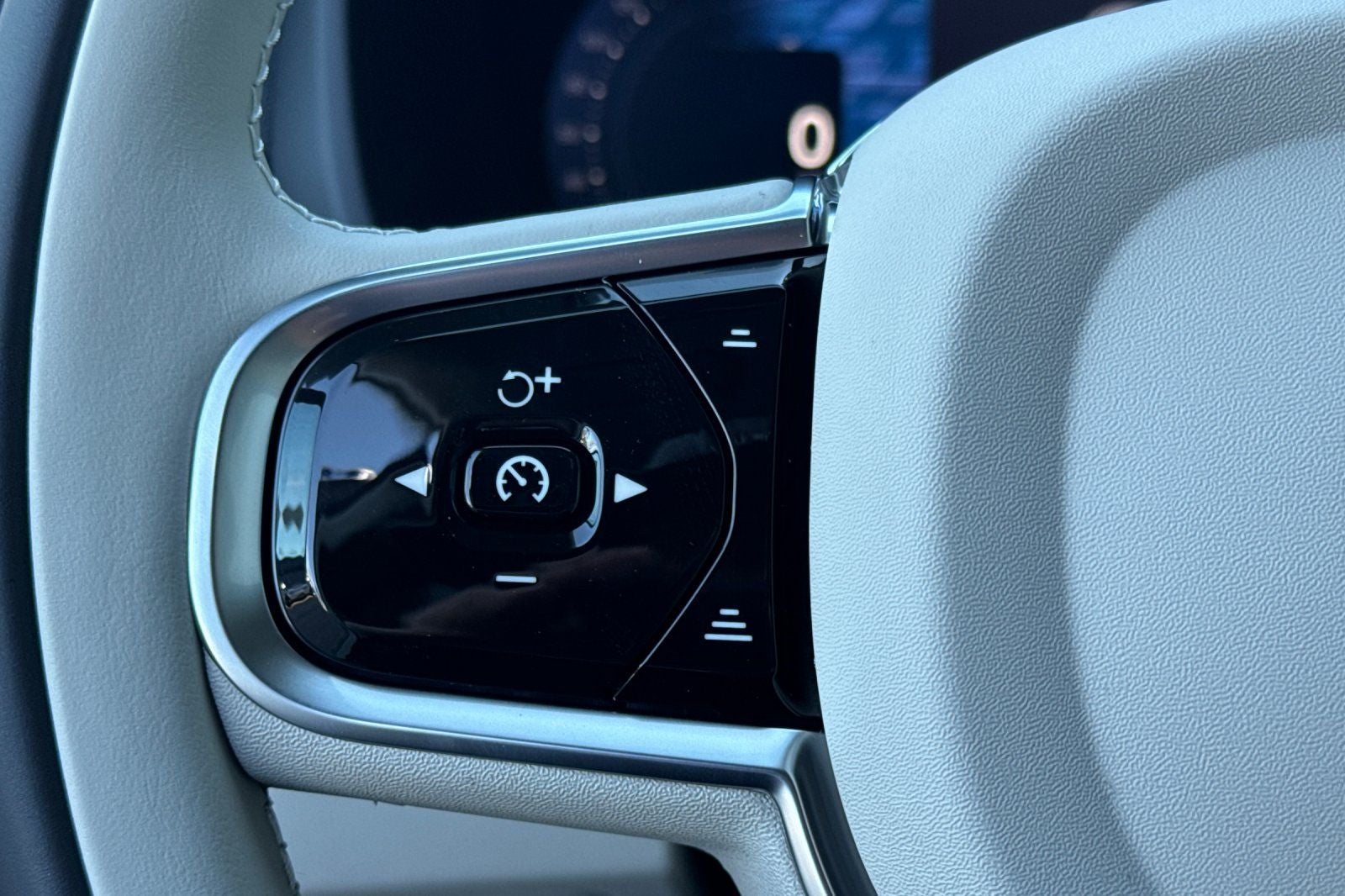 2027 Volvo XC90 B6 Ultra