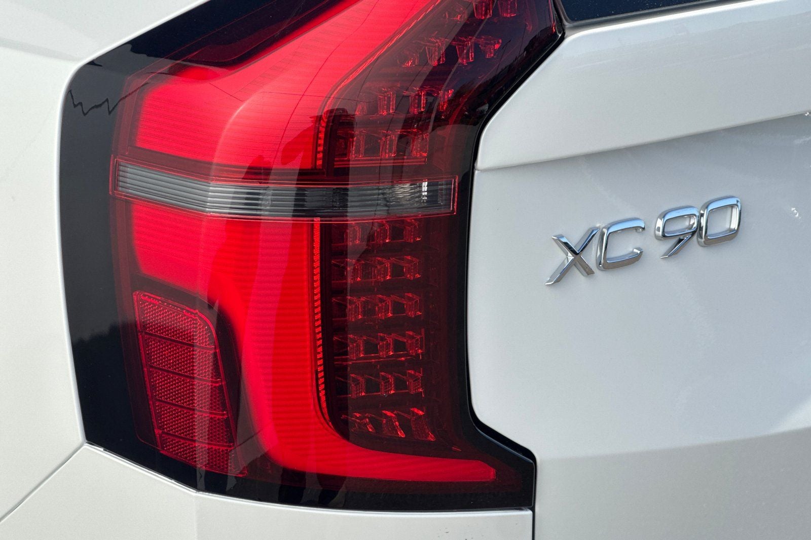 2027 Volvo XC90 B6 Ultra