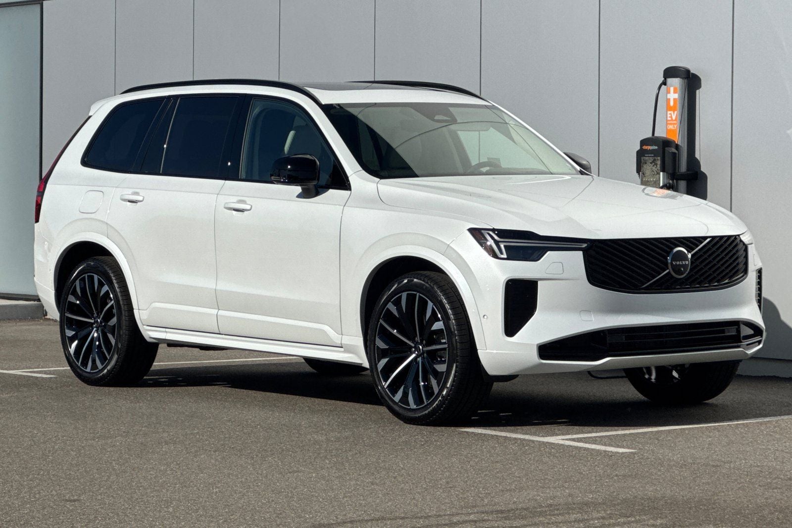 2027 Volvo XC90 B6 Ultra