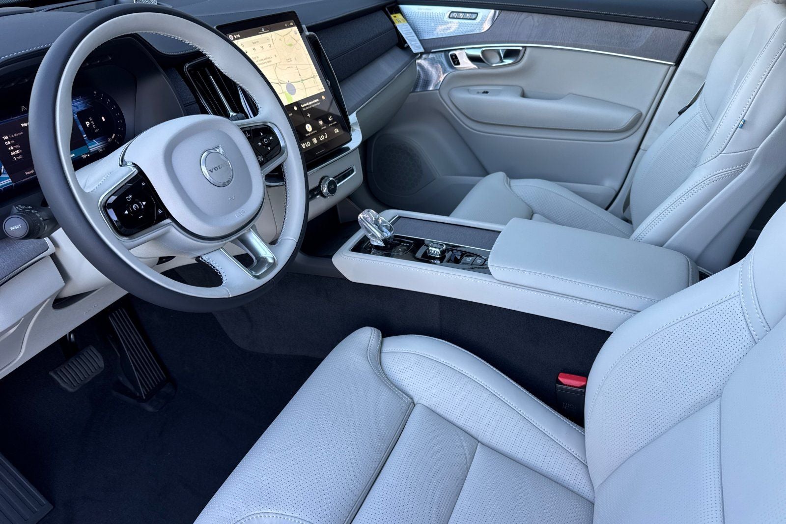 2027 Volvo XC90 B6 Ultra