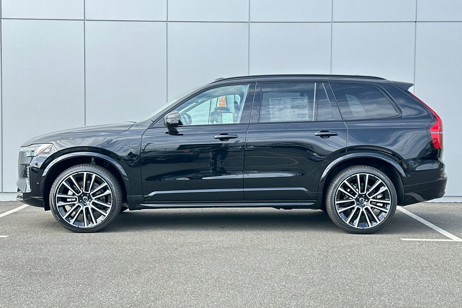 2026 Volvo XC90 B6 Ultra