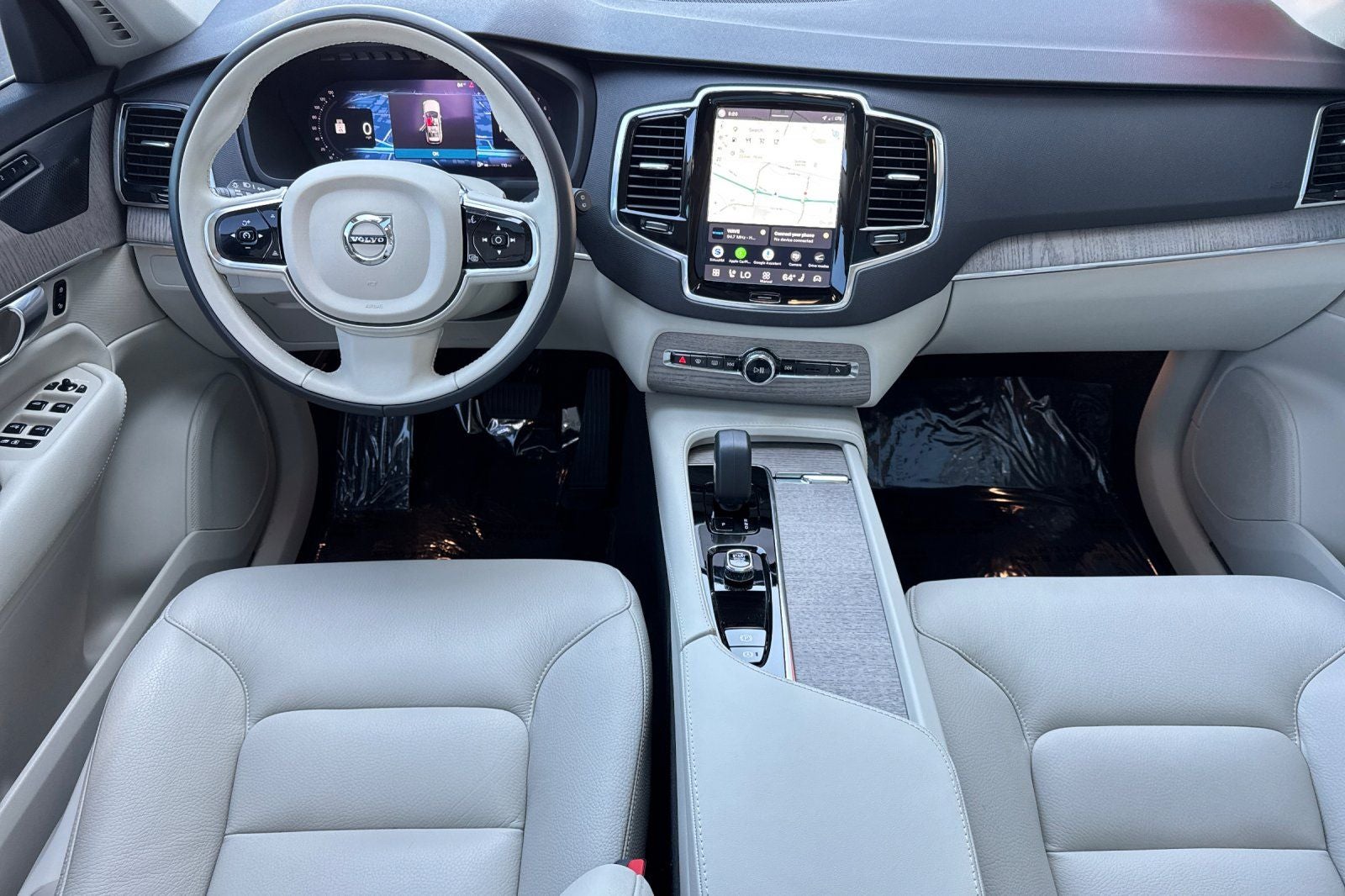 2023 Volvo XC90 B6 Plus 7-Seater