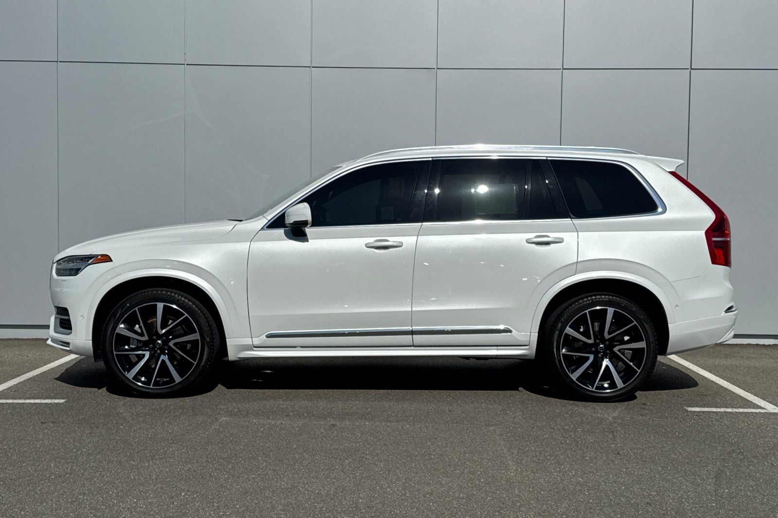 2023 Volvo XC90 B6 Plus 7-Seater