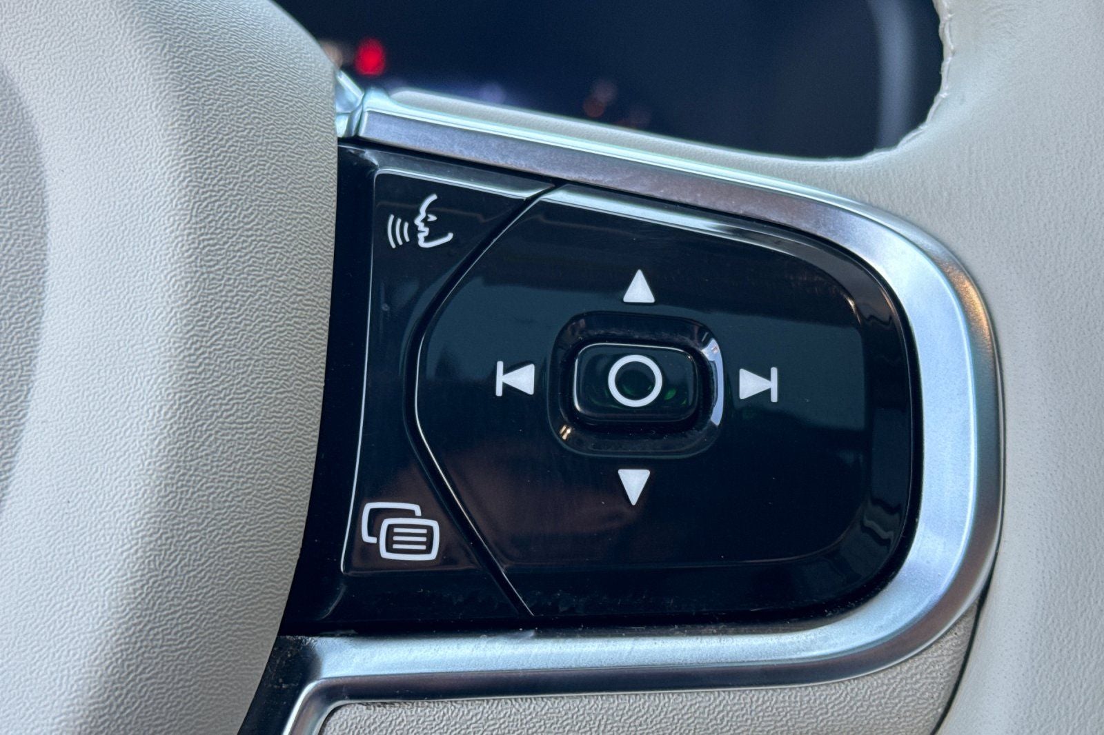 2023 Volvo XC90 B6 Plus 7-Seater