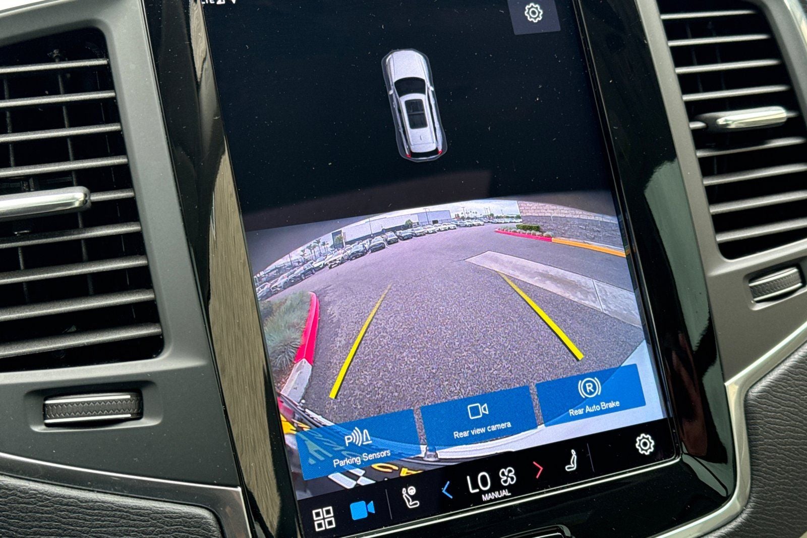 2023 Volvo XC90 B6 Core