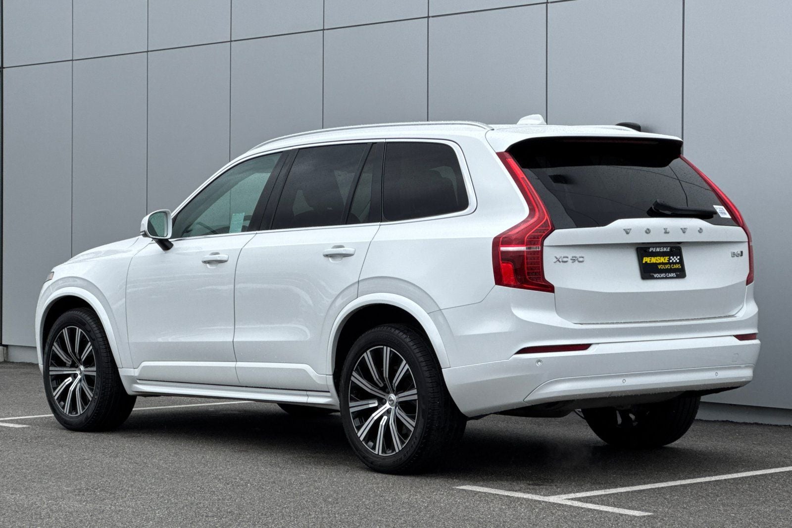 2023 Volvo XC90 B6 Core