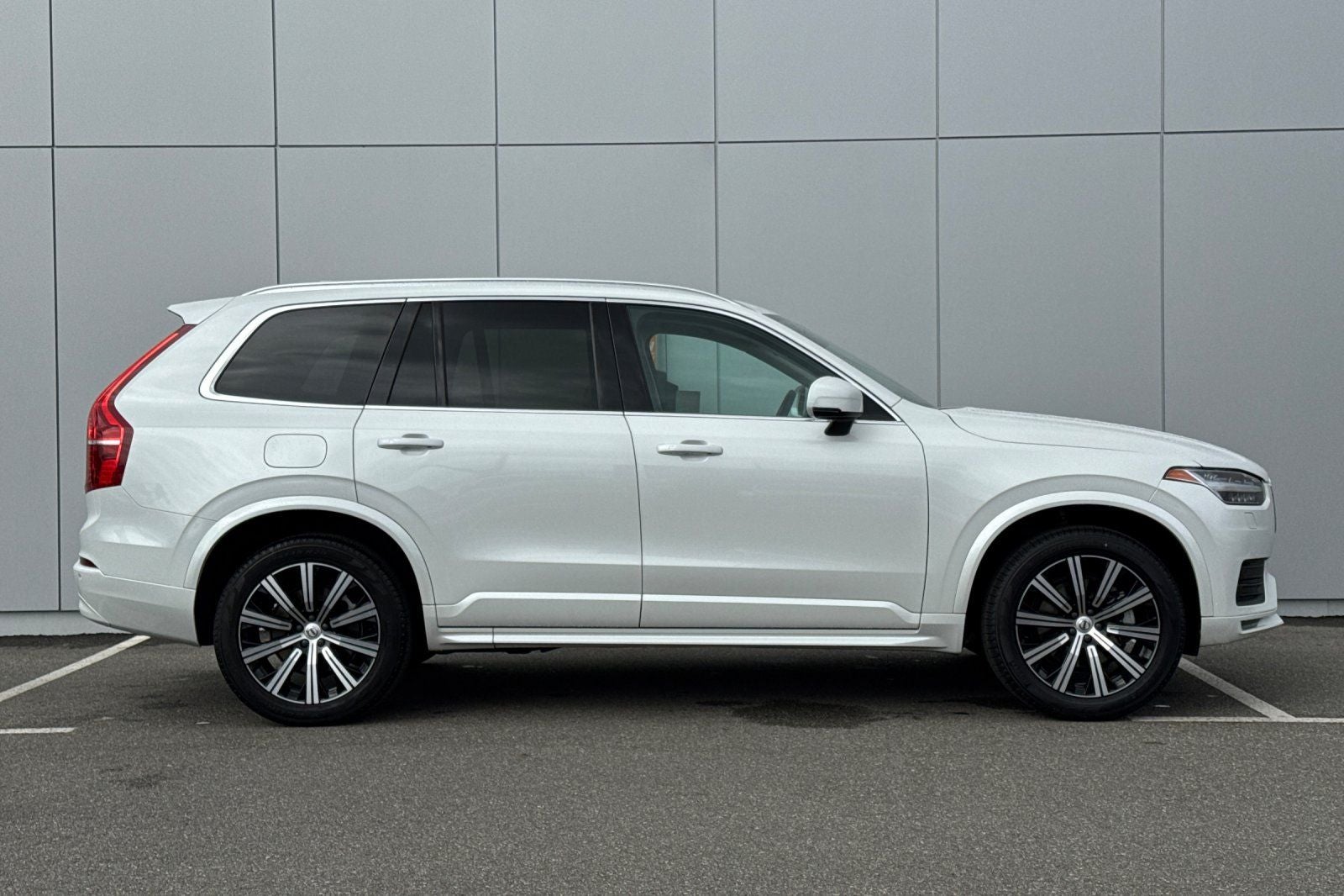 2023 Volvo XC90 B6 Core
